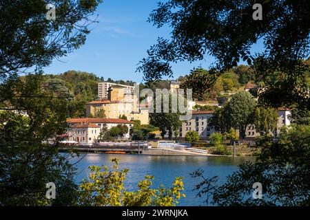 Château de Cuire, ancienne maison forte médiévale à Caluire-et-Cuire près de Lyon, au bord de la Saône Stockfoto