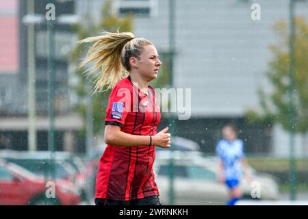 Ystrad Mynach, Wales. 3. Oktober 2021. Jessica Watkins von Hounslow Women während des FA Women's National League Southern Premier Division Spiels zwischen Cardiff City Ladies und Hounslow Women im Centre of Sporting Excellence in Ystrad Mynach, Wales, Großbritannien am 3. Oktober 2021. Quelle: Duncan Thomas/Majestic Media. Stockfoto