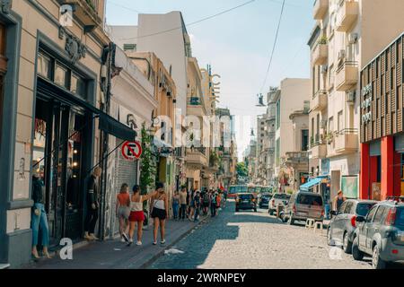 Straße in san telmo, buenos aires, argentinien - 2. märz 2024. Hochwertige Fotos Stockfoto