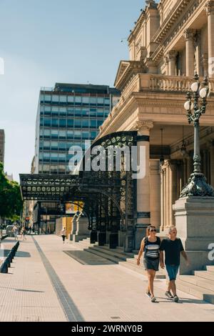 Fassade des Teatro Colon in Buenos Aires, Argentinien - 2. märz 2024. Hochwertige Fotos Stockfoto