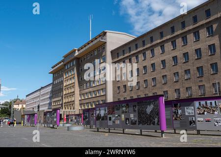 Allgemeine Sicht auf das Äußere des Stasi-Museums in Berlin. Stockfoto