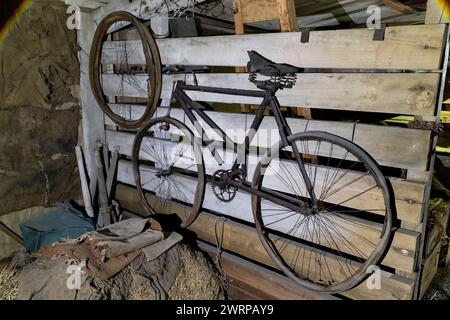 Antarktis, Rossmeer, Ross Island, Kap Evans. Scott's Hut, das während der Terra Nova Expedition (1910–1913) das erste Fahrrad in der Antarktis benutzt wurde. Stockfoto