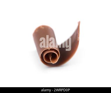Eine köstliche Schokoladenrasierung isoliert auf weiß Stockfoto