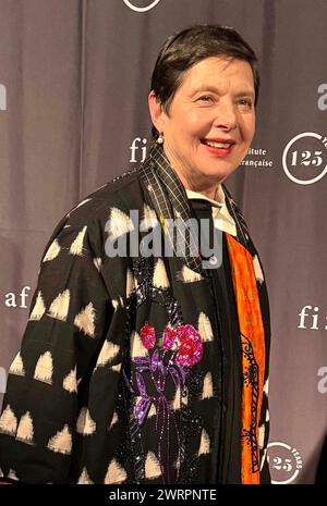 13. März 2024, New York, New York, USA: Schauspielerin ISABELLA ROSSELLINI, die bei der US-Premiere des französischen Stücks La Douleur zu sehen war, basierend auf der Schriftstellerin Marguerite Duras Texts „The war: A Memooir“, die in der Florence Gould Hall der FIAF French Institute Alliance Francaise gehalten wurde. (Kreditbild: © Nancy Kaszerman/ZUMA Press Wire) NUR REDAKTIONELLE VERWENDUNG! Nicht für kommerzielle ZWECKE! Stockfoto