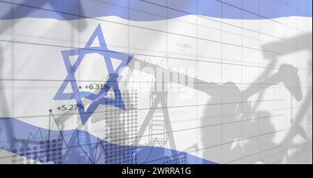 Bild von Ölplattformen und Verarbeitung von Finanzdaten über der Flagge israels Stockfoto