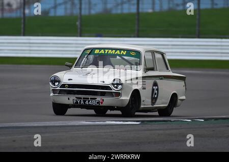 Richard Bateman, Lotus Ford Cortina Mk1, HRDC Jack Sears Trophy für 1958-1966 Tourenwagen, ein fünfundvierzigminütiges Rennen mit der Option eines zweiten Fahrers, Stockfoto