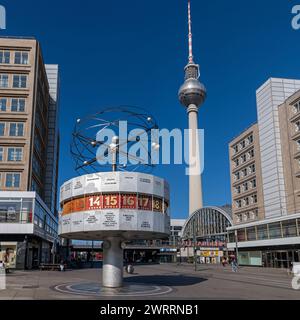 Urania, Weltzeituhr, Alexanderplatz, Ost-Berlin, Deutschland Stockfoto