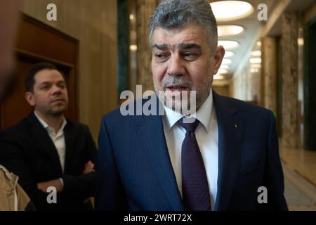 Bukarest, Rumänien. 14. März 2024: Marcel Ciolacu, der rumänische Premierminister, spricht vor dem Regierungstreffen im Victoria Palace, dem Hauptquartier der rumänischen Regierung, mit Journalisten. Quelle: Lucian Alecu/Alamy Live News Stockfoto