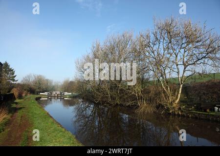 Bank Newton Top Lock Nr. 41 am Leeds-Liverpool-Kanal bei Gargrave, North Yorkshire. Stockfoto