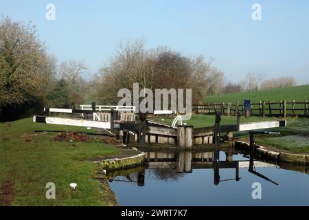 Bank Newton Top Lock Nr. 41 am Leeds-Liverpool-Kanal bei Gargrave, North Yorkshire. Stockfoto