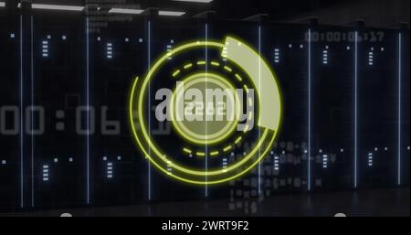 Bild der Datenverarbeitung über Computerserver Stockfoto