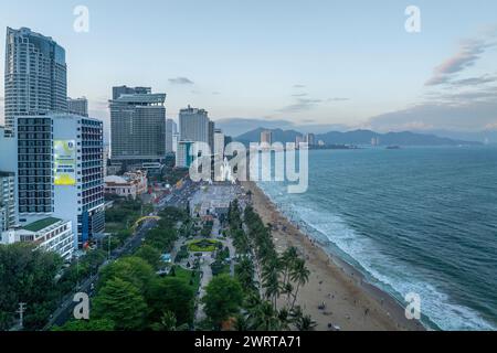 15. Februar 2024: Blick auf die Stadt Nha Trang, Vietnam am Nachmittag Stockfoto