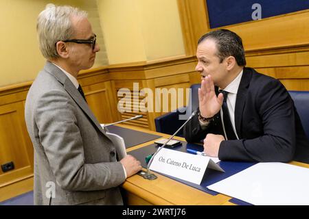 Roma, Italien. März 2024. Francesco Gallo SCN, Cateno de Luca Leader di SCN durante la conferenza stampa per la Firma dellÕaccordo elettorale LIBERTË tra Sud Chiama Nord e ex italexit tenutasi presso la Camera dei Deputati a Roma, Gioved“ 14 Marzo 2024 (Foto Mauro Scrobogna/LaPresse) Francesco Gallo SCN, Cateno de Luca, Vorsitzender der SCN, während der Pressekonferenz zur Unterzeichnung der Allianz FREIHEIT zwischen Sud Chiama Nord und dem ehemaligen italexit in der Abgeordnetenkammer in Rom, Donnerstag, den 14. März 2024 (Foto: Mauro Scrobogna/LaPresse) Credit: LaPresse/Alamy Live News Stockfoto