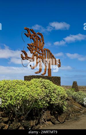 Skulptur Krabbe, Jameos del Agua Kunst- und Kulturstätte, entworfen vom Künstler Cesar Manrique, Lanzarote, Kanarische Inseln, Spanien Stockfoto