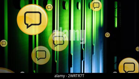 Abbildung: Verbindungen mit Symbolen und Datenverarbeitung über Computerserver Stockfoto