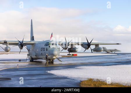 Ein KC-130J Super Hercules mit Marine Aerial Refueler Transport Squadron (VMGR) 252, 2. Marine Aircraft Wing Stockfoto