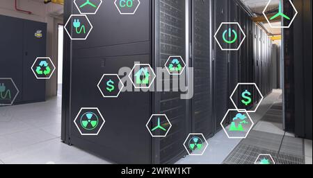 Abbildung mehrerer digitaler Symbole, die sich im Serverraum des Computers befinden Stockfoto