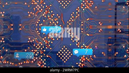 Bild von Social-Media-Ikonen mit wachsender Zahl und Computerplatine über der Stadtlandschaft Stockfoto