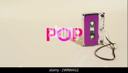 Bild: Pop-Text über Band auf beigefarbenem Hintergrund Stockfoto