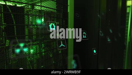 Abbildung von Ökosymbolen und Datenverarbeitung über Computerserver Stockfoto