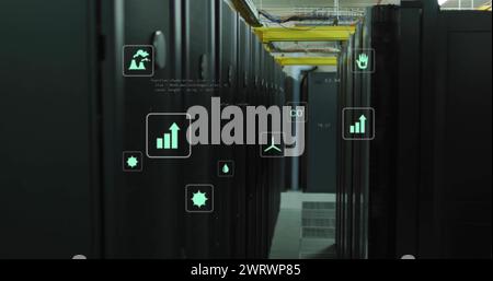 Abbildung von Ökosymbolen und Datenverarbeitung über Computerserver Stockfoto