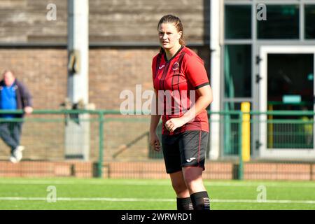 Ystrad Mynach, Wales. 3. Oktober 2021. Mara de Luca von Hounslow Women während des FA Women's National League Southern Premier Division Spiels zwischen Cardiff City Ladies und Hounslow Women im Centre of Sporting Excellence in Ystrad Mynach, Wales, Großbritannien am 3. Oktober 2021. Quelle: Duncan Thomas/Majestic Media. Stockfoto