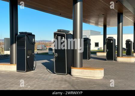 Porsche Charging Lounge Bingen am rhein, Power Charger Elektrofahrzeug, Ladestation, Elektrofahrzeug in Europa, alternative Energie, Technologie Stockfoto