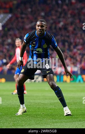 MADRID, SPANIEN - 13. MÄRZ: Marcus Thuram Mittelstürmer des FC Internazionale Milano sieht beim Achtelfinale-Spiel der UEFA Champions League 2023/24 im zweiten Legspiel zwischen Atletico de Madrid und dem FC Internazionale Milan am 13. März 2024 im Civitas Metropolitano Stadium in Madrid, Spanien, an. (Foto Von Francisco Macia/Foto-Player-Bilder) Stockfoto