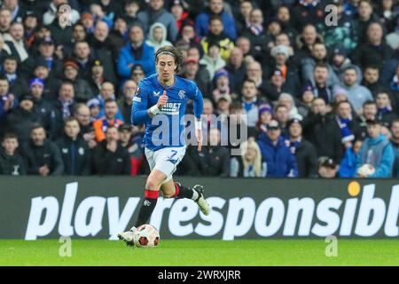 Glasgow, Großbritannien. März 2024. Die Rangers FC spielen beim zweiten Spiel gegen Benfica FC auf ihrem Heimstadion, dem Ibrox Stadium. Im vorherigen Spiel auf dem Heimspielplatz von Benfica in Lissabon, Portugal, war das Ergebnis 2:2. Der Gewinner dieses Spiels geht in die nächste Runde und die letzten 8 im Wettbewerb. Quelle: Findlay/Alamy Live News Stockfoto