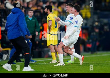 Villarreal, Spanien. März 2024. Leonardo Balerdi von Olympique Marseille feiert das Tor beim Achtelfinale zwischen Villarreal CF und Olympique Marseille, das am 14. März 2024 im La Ceramica Stadion in Villarreal, Spanien, gespielt wurde. (Foto: Sergio Ruiz/PRESSINPHOTO) Credit: PRESSINPHOTO SPORTS AGENCY/Alamy Live News Stockfoto