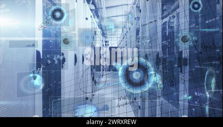 Bild von Radargeräten, Infografik und mathematischen Gleichungen über dem Serverraum Stockfoto