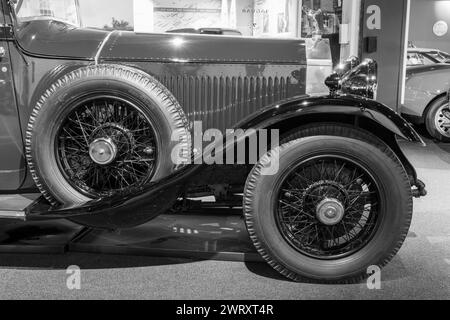 Sparkford.Somerset.Vereinigtes Königreich.7. Januar 2024.Ein Rolls Royce Phantom 2 Sedanca Deville aus dem Jahr 1930 ist im Haynes Motor Museum zu sehen Stockfoto