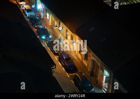 Cluj-Napoca, Rumänien - 21. Dezember 2023: Blick auf die David Ferenc Straße auf Cluj-Napoca. Stockfoto