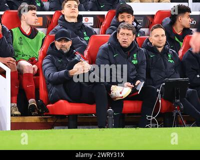 Liverpool, Großbritannien. März 2024. Liverpool-Manager Jurgen Klopp schaut am 14. März 2024 beim Spiel Liverpool FC gegen AC Sparta Prag im zweiten Leg der UEFA Europa League in Anfield, Liverpool, England, Großbritannien zu. Credit: Every Second Media/Alamy Live News Stockfoto
