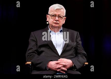 Politiker Joschka Fischer Grüne bei der Litcologne-Veranstaltung Joschka Fischer und Herfried Münkler über die Welt in Aufruhr und die Zukunft der geopolitischen Ordnung im WDR-Funkhaus. Köln, 14.03.2024 NRW Deutschland *** Politiker Joschka Fischer Greens bei der Litcologne Veranstaltung Joschka Fischer und Herfried Münkler über die Welt im Aufruhr und die Zukunft der geopolitischen Ordnung im WDR Funkhaus Köln, 14 03 2024 NRW Deutschland Copyright: XChristophxHardtx Stockfoto