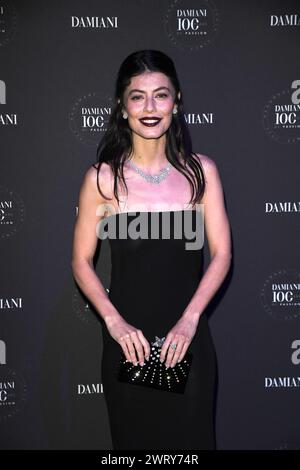 Mailand, Italien. März 2024. Mailand, Abend „Damiani 100 Jahre Leidenschaft“ - Alessandra Mastronardi Credit: Unabhängige Fotoagentur/Alamy Live News Stockfoto