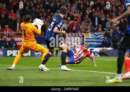 Madrid, Spanien. März 2024. Angel Correa (Atletico) Fußball/Fußball : UEFA Champions League Achtelfinale Spiel im zweiten Legs zwischen Club Atletico de Madrid 2 (PK 3:2) 1 FC Internazionale Milano im Estadio Metropolitano in Madrid, Spanien. Quelle: Mutsu Kawamori/AFLO/Alamy Live News Stockfoto