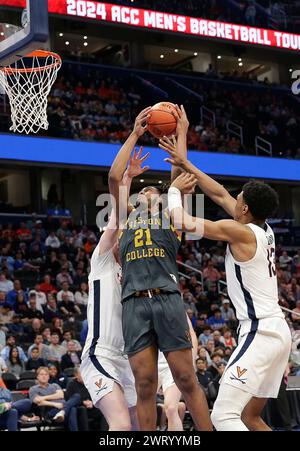 14. März 2024: Boston College Eagles Forward (21) Davin McGlockton geht während eines ACC Men's Basketball Tournament Spiels zwischen den Virginia Cavaliers und den Boston College Eagles in der Capital One Arena in Washington, DC Justin Cooper/CSM in den Korb Stockfoto