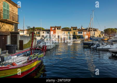 Panorama, Sonnenuntergang, Port Grimaud, Bay of St. Tropez, Departement Var, Cote d'Azur, Provence-Alpes-Cote d'Azur, Südfrankreich, Frankreich Stockfoto