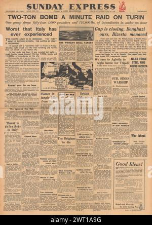 1942 Sunday Express-Titelseite, die die Schlacht für Nordafrika und den Bombenangriff der RAF auf Turin berichtet Stockfoto