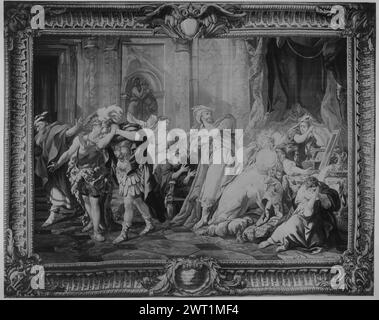 Creusa, die von Flammen verzehrt wurde, nachdem sie den vergifteten Mantel angezogen hatte. Troy, Jean Francois de (französisch, 1679–1752) (Autor von Design und Cartoon-Schöpfer) [Maler] Chevillon (französisch, Act. 1740-1760) (Autor von Design, Grenzen) [Maler] Audran, Michel (Französisch, Jahrgang 1701-d.1771) (Werkstatt) [Weber] ca. 1761-1793 Gobelin Abmessungen: H 14' x B 17' Gobelin Materialien/Techniken: Unbekannt Kultur: Französisches Weberzentrum: Paris Besitzgeschichte: Vereinigte Staaten, Connecticut, Hartford, Wadsworth Atheneum, accno. 1946.149. Inschriften: Inschrift im unteren Rand, Mitte: CRéUSE / EST CONSUMEE PAR LE / FEU DE LA ROBE Stockfoto