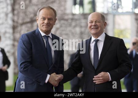 Bundeskanzler Olaf Scholz SPD begruesst Donald Tusk, Ministerpraesident von Polen, im Bundeskanzleramt in Berlin, 15.03.2024. Berlin Deutschland *** Bundeskanzler Olaf Scholz SPD begrüßt Donald Tusk, Premierminister Polens, im Bundeskanzleramt in Berlin, 15 03 2024 Berlin Deutschland Copyright: xLorenzxHuterxphotothek.dex Stockfoto