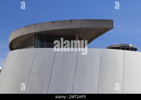 Das Ozeaneum ist ein öffentliches Aquarium in Stralsund. Es ist eine Hauptattraktion des Deutschen Meeresmuseums (AR) Stockfoto