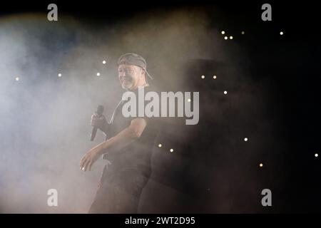 Italienischer Rocksänger Vasco Rossi während eines Konzerts in Neapel im San Paolo Stadion Stockfoto