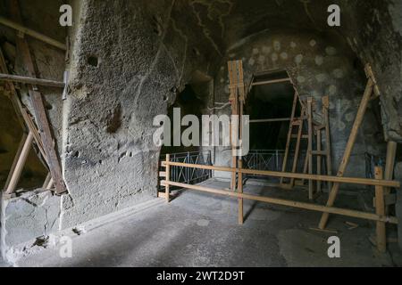 Das Innere der Höhle der Sybil von Cumana (unter der Gefahr des Sturzes), der Priesterin von Apollo, einer der wichtigsten Sibyllen, prophetische floskeln Stockfoto