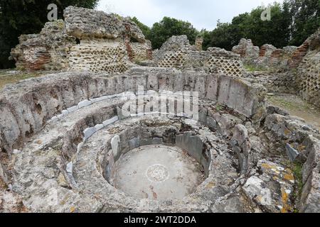 Der Tempel des Jupiters, über der Höhle der Sibilla Cumana, der Priesterin von Apollo, einer der wichtigsten Sibylien, prophetischen Gestalten von t Stockfoto