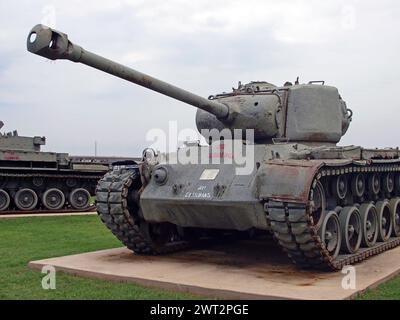 Mobile, Alabama, Vereinigte Staaten - 11. August 2012: M25 Pershing US-Kampfpanzer im USS Alabama Battleship Memorial Park. Stockfoto