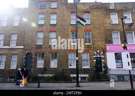 Whitechapel, Tower Hamlets, London, Großbritannien. März 2024. Tower Hamlets: Palästinensische Flaggen sollen von Gebäuden des rates entfernt werden. Quelle: Matthew Chattle/Alamy Live News Stockfoto