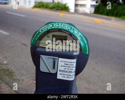 Tallahassee, Florida, USA - 12. August 2022: Parkuhr in der Innenstadt. Stockfoto