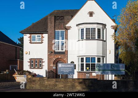 Das Wahlkreis-Büro von Marco Longhi, dem konservativen Parlamentsabgeordneten für Dudley North in den West Midlands Stockfoto